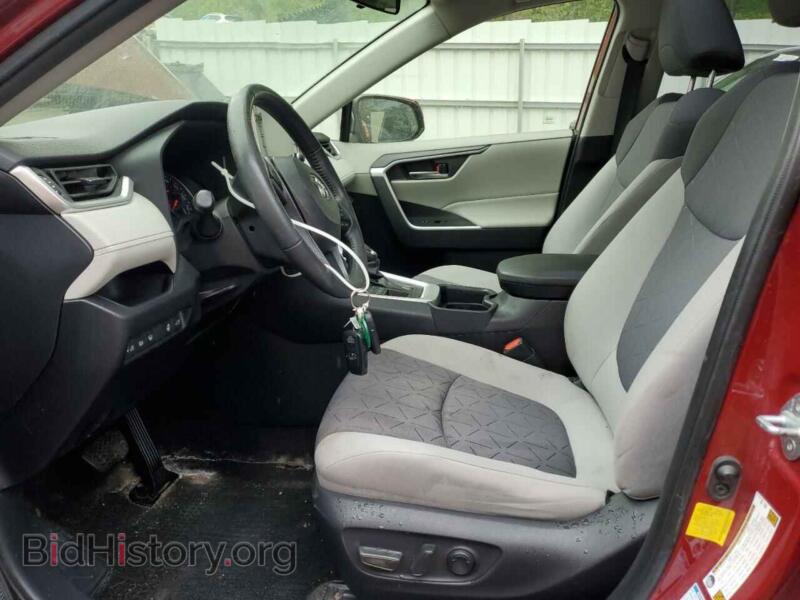2020 Toyota RAV4 (VIN JTMP1RFV2LD061169) — фото 7 из 17