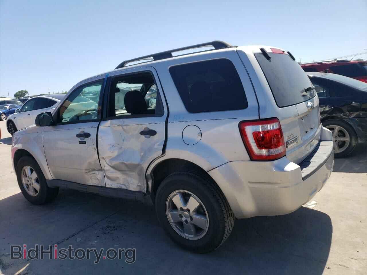 2012 FORD ESCAPE - VIN: 1FMCU0D76CKA17303 - Фото 2