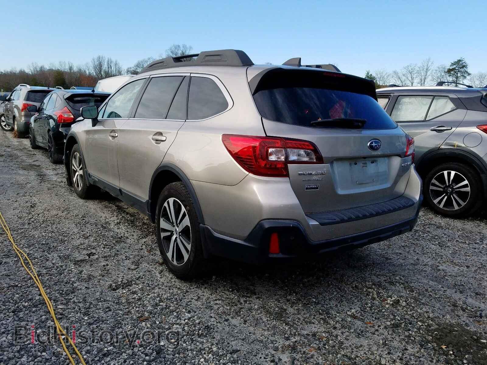 2018 SUBARU OUTBACK - VIN: 4S4BSANC5J3202632 - Фото 3