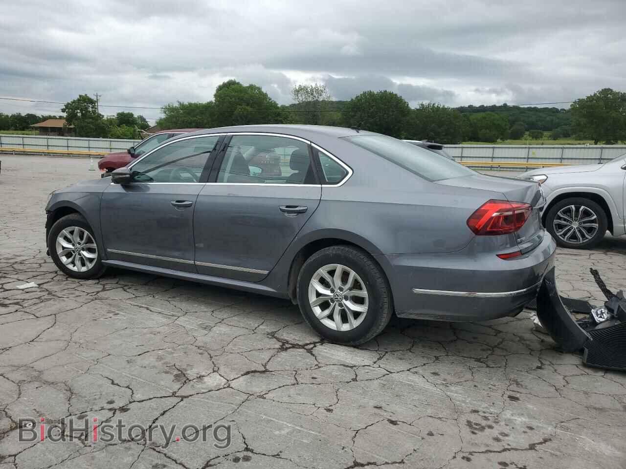 2017 VOLKSWAGEN PASSAT - VIN: 1VWAT7A32HC078610 - Фото 2