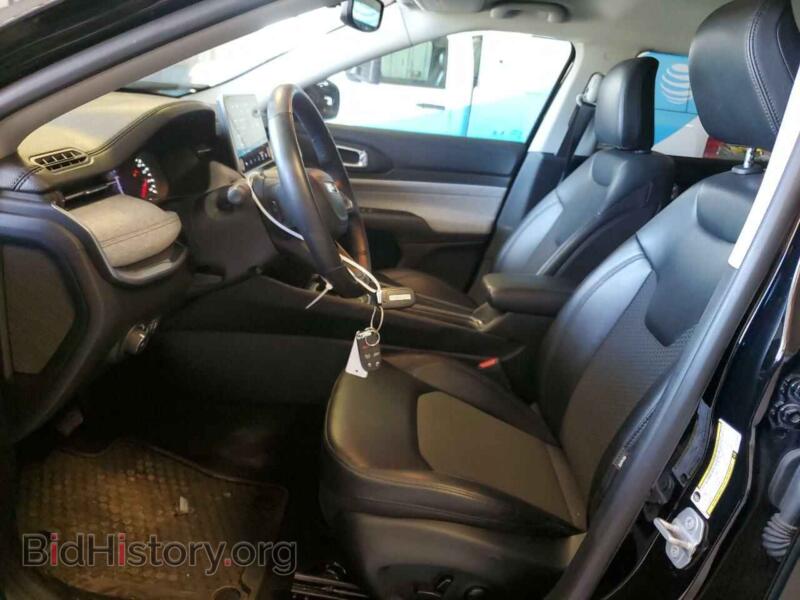 2022 Jeep COMPASS (VIN 3C4NJDBB5NT233956) — photo 7 of 12