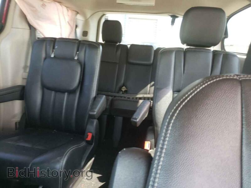 2016 Chrysler MINIVAN (VIN 2C4RC1BG3GR156645) — photo 10 of 13