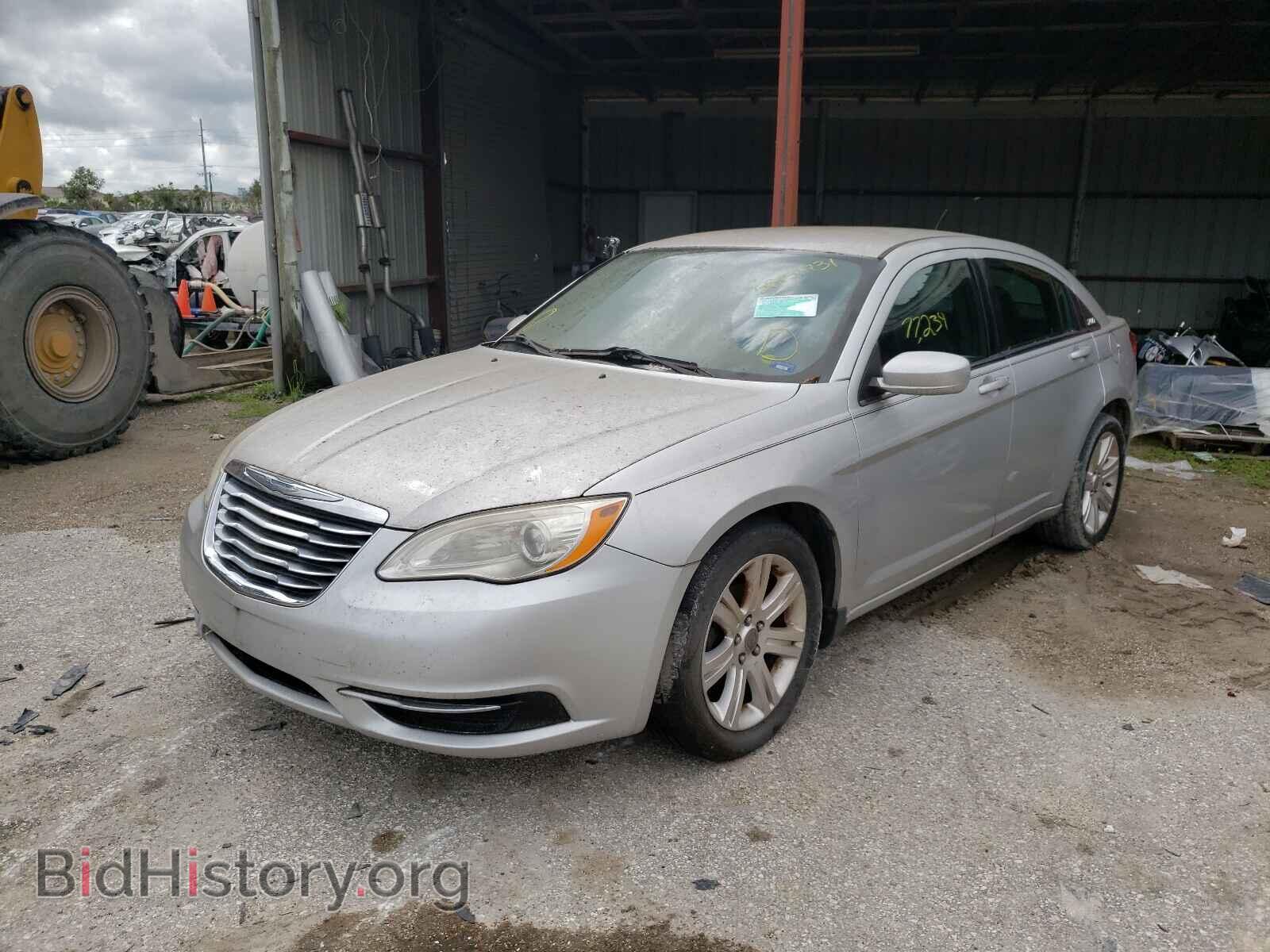 2012 CHRYSLER 200 - VIN: 1C3CCBBG2CN139942 - Фото 2