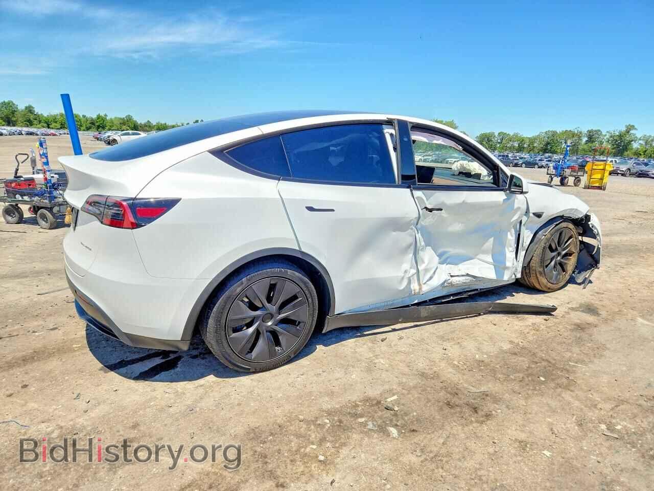 2025 TESLA MODEL Y - VIN: 7SAYGAEE2SF306648 - Photo 3