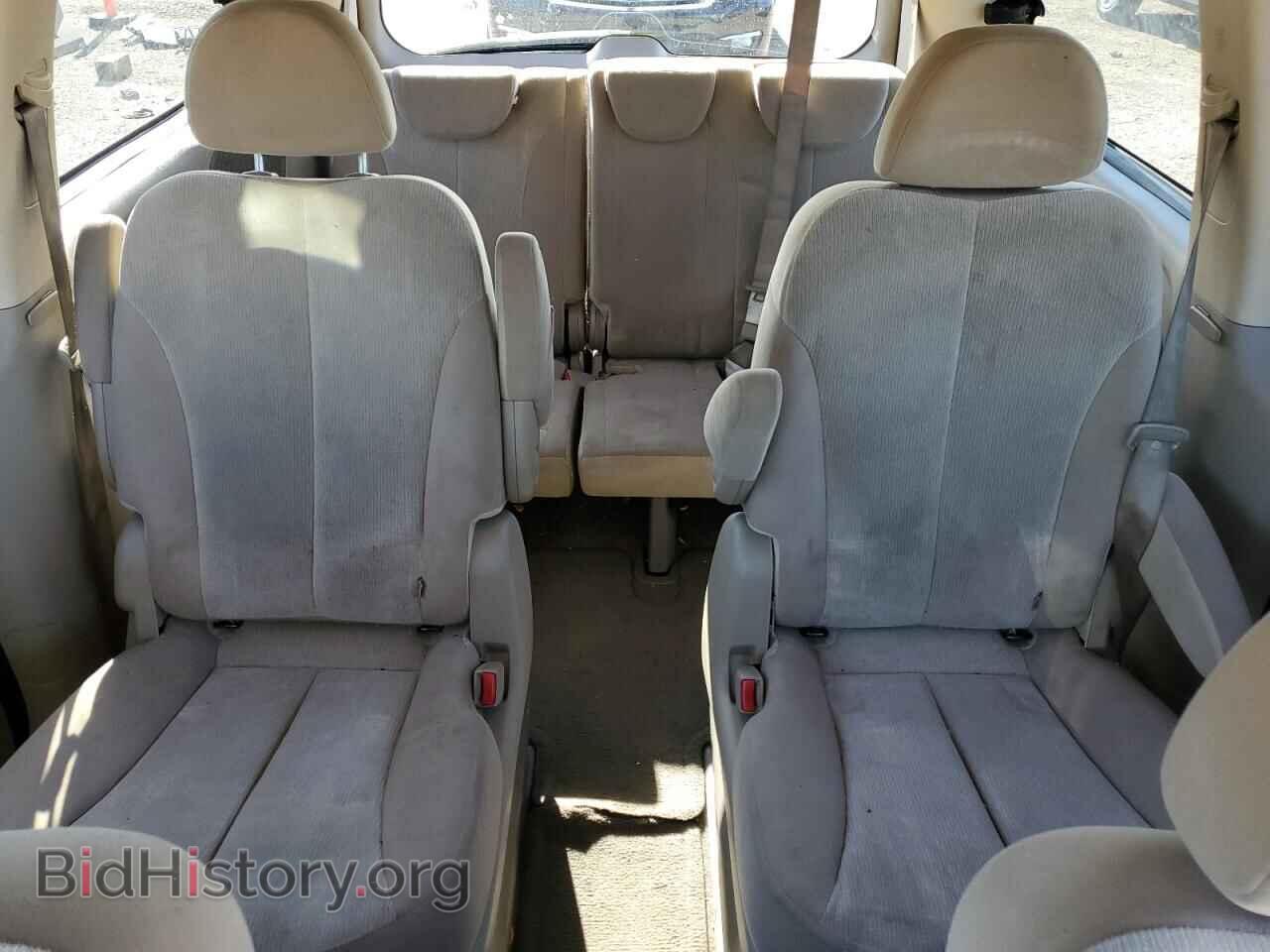 2011 KIA All Models - VIN: KNDMG4C76B6379213 - Фото 10