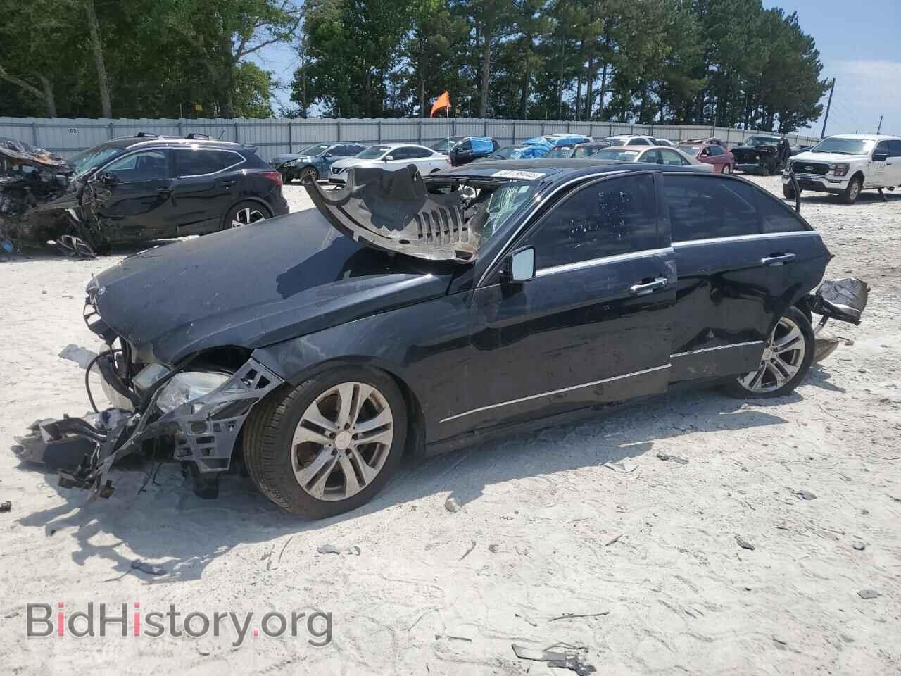Photo WDDHF8HB2BA398496 - MERCEDES-BENZ E-CLASS 2011