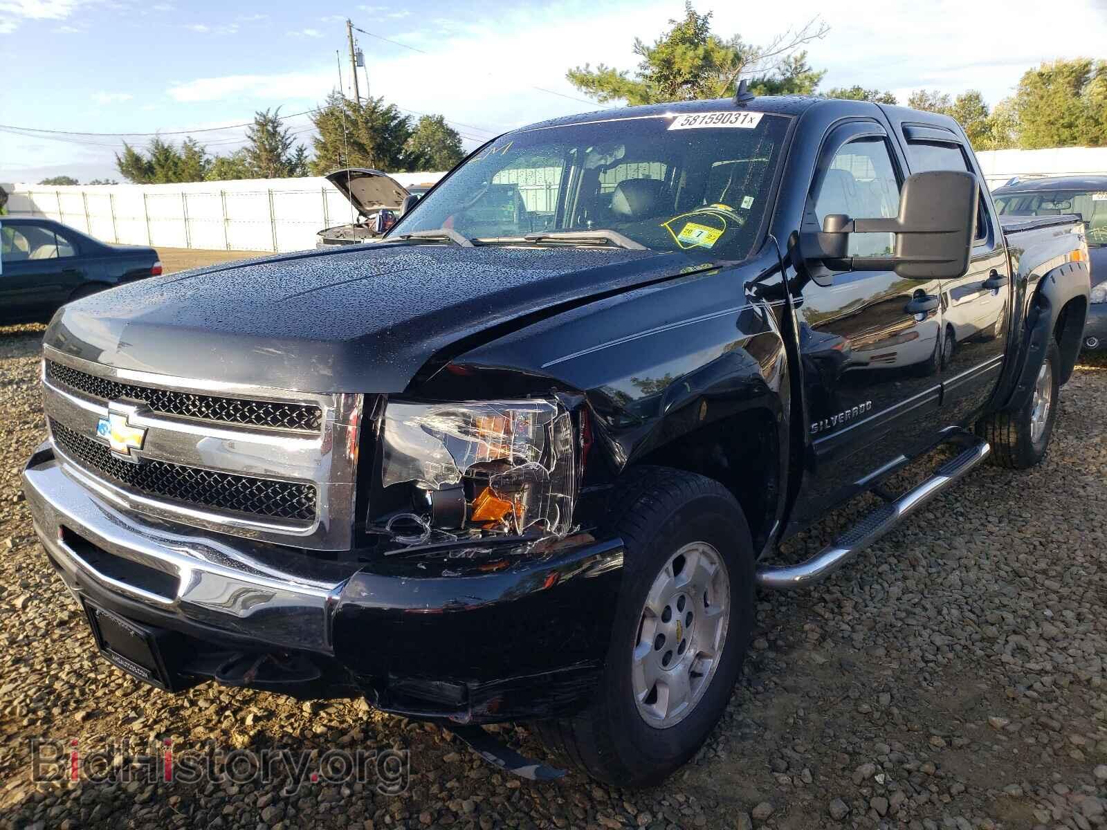 2011 CHEVROLET SILVERADO - VIN: 3GCPKSE33BG365701 - Фото 2