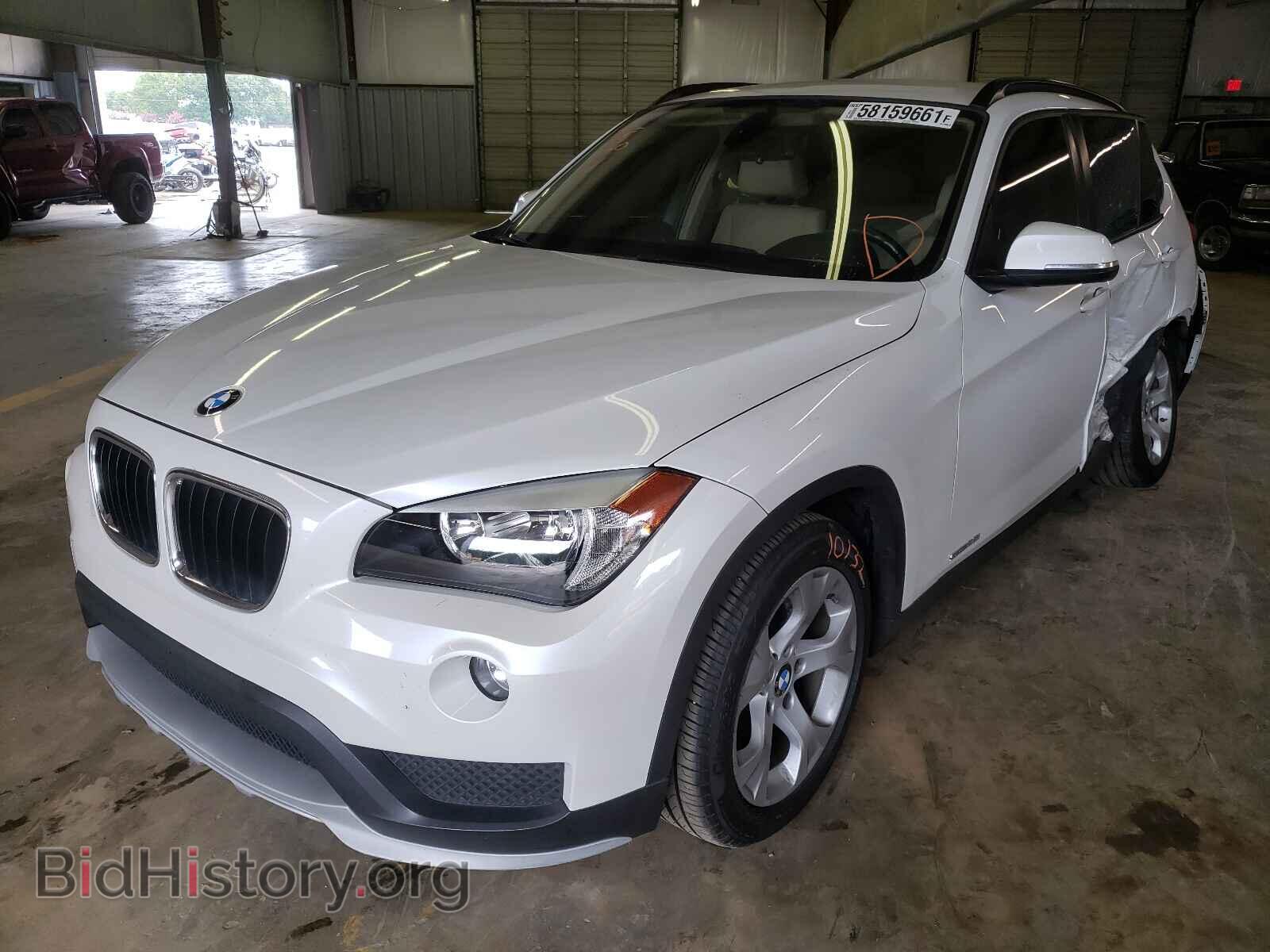 2015 BMW X1 - VIN: WBAVM1C56FV318219 - Фото 2