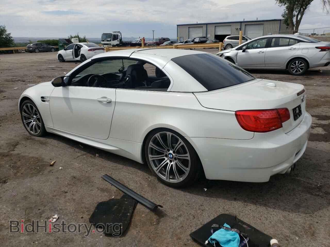 2011 BMW M3 - VIN: WBSDX9C59BE784055 - Фото 2
