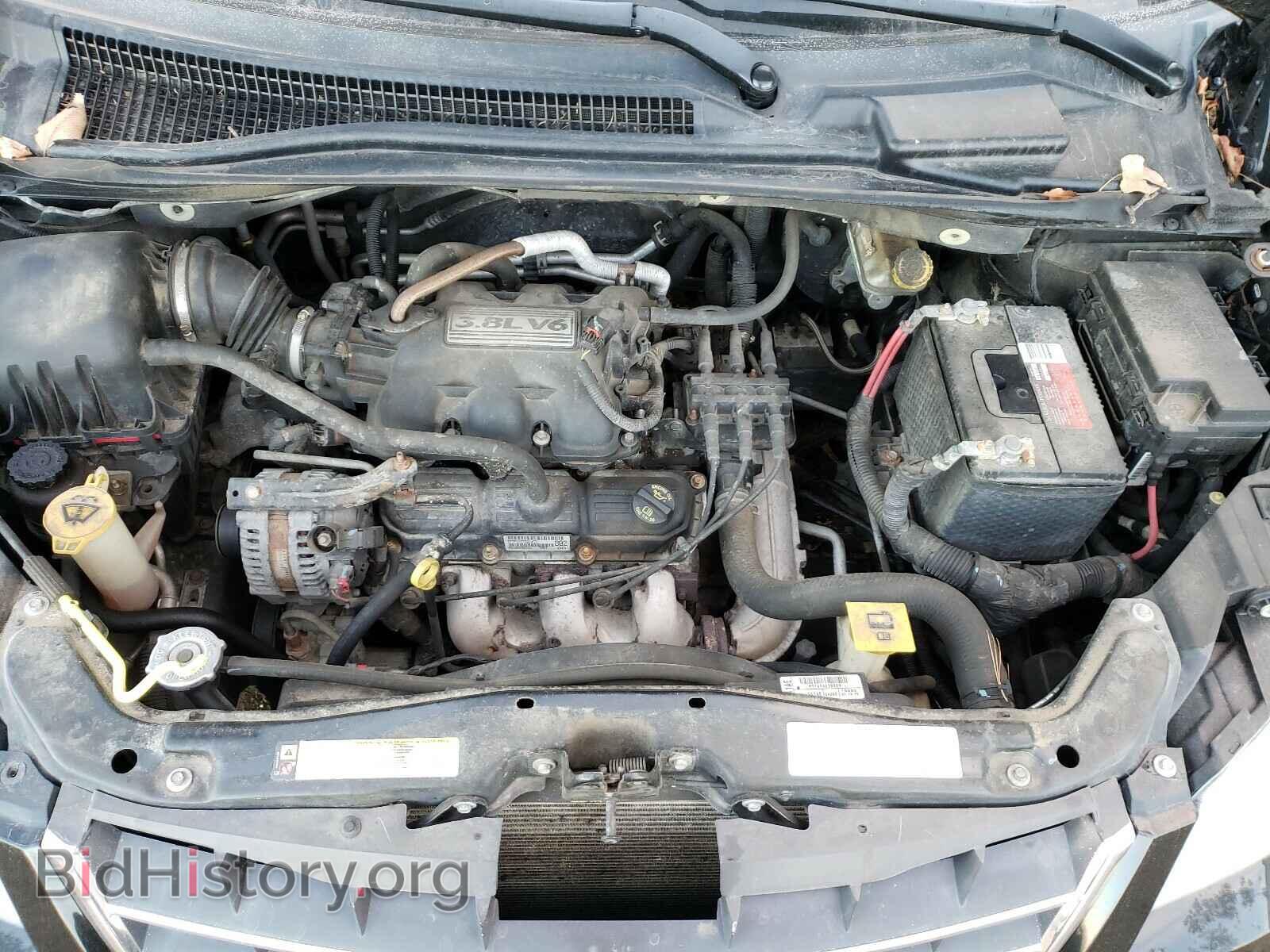 2008 CHRYSLER MINIVAN - VIN: 2A8HR54P78R830224 - Фото 7