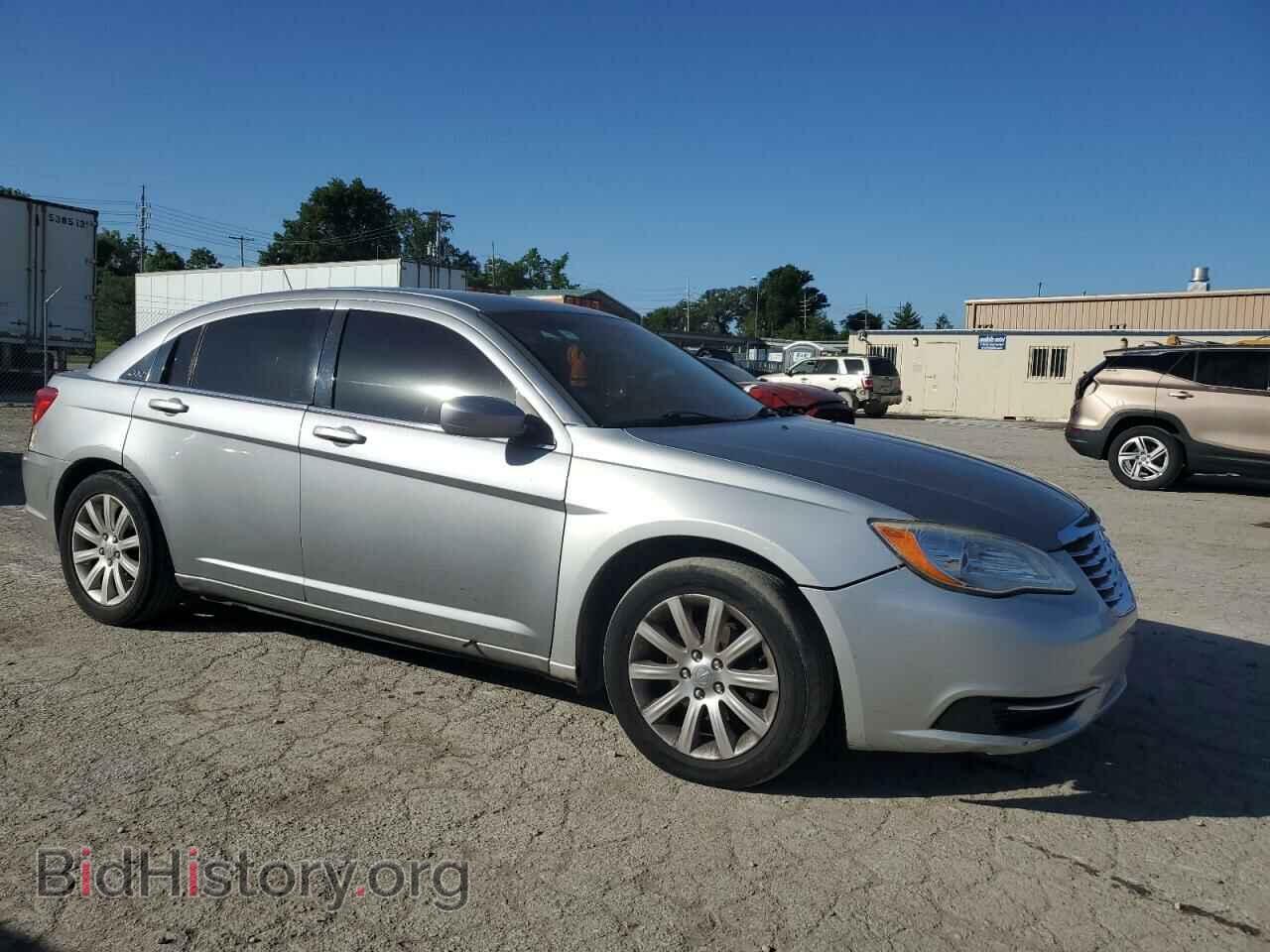 2013 CHRYSLER 200 - VIN: 1C3CCBBB7DN672486 - Photo 4