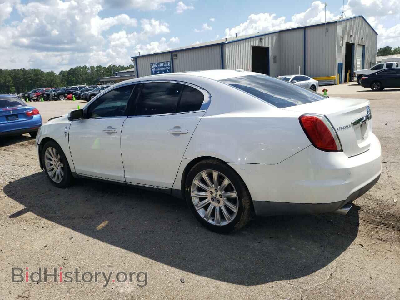 2010 LINCOLN MKS - VIN: 1LNHL9DR7AG606584 - Фото 2
