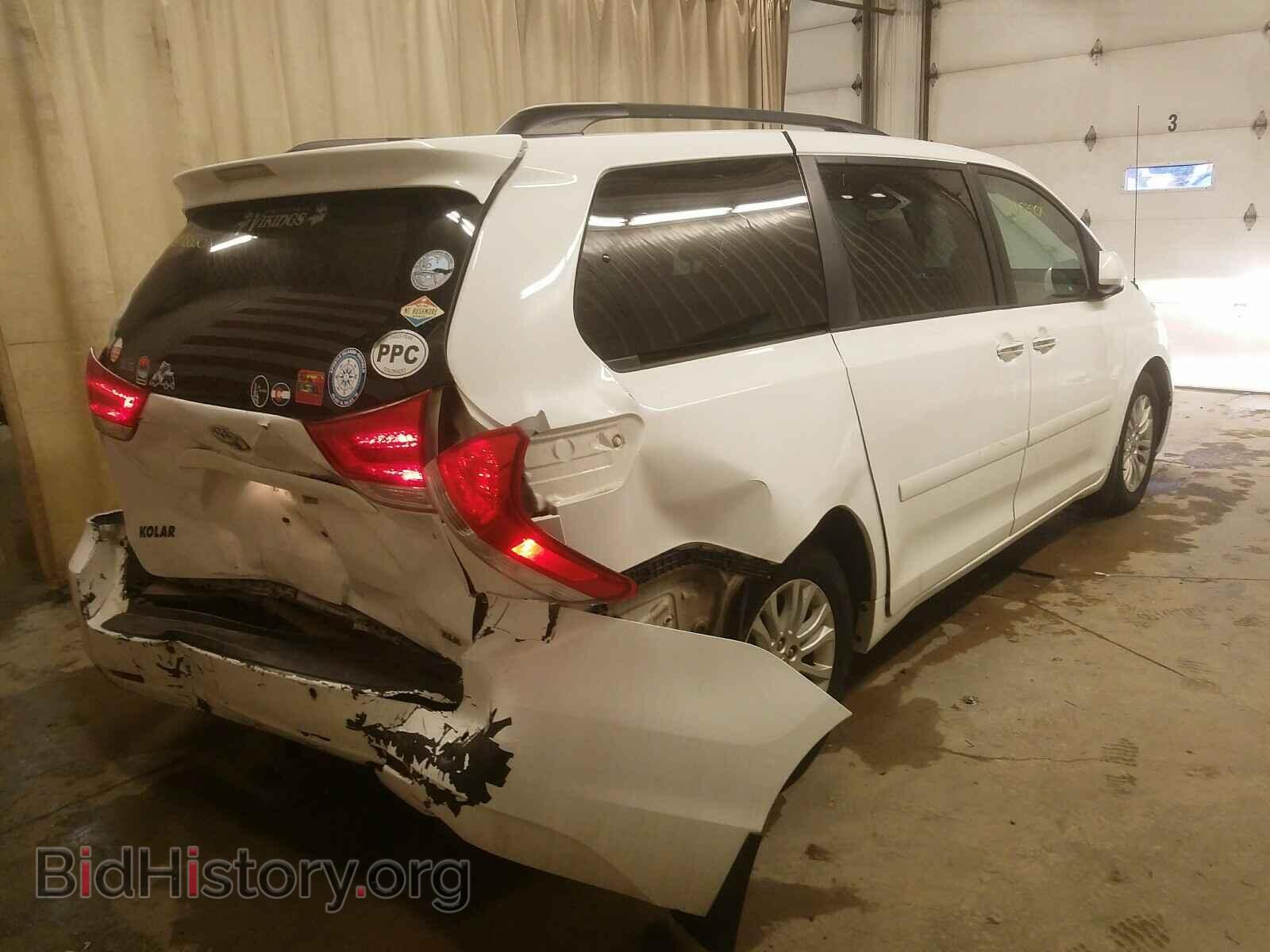 2013 TOYOTA SIENNA - VIN: 5TDYK3DC8DS371445 - Фото 4
