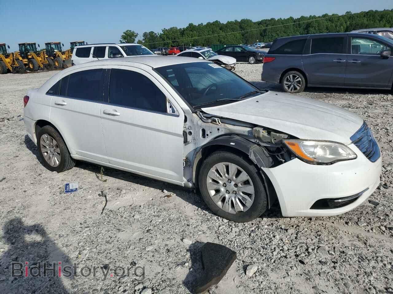 2013 CHRYSLER 200 - VIN: 1C3CCBAB8DN689895 - Photo 4