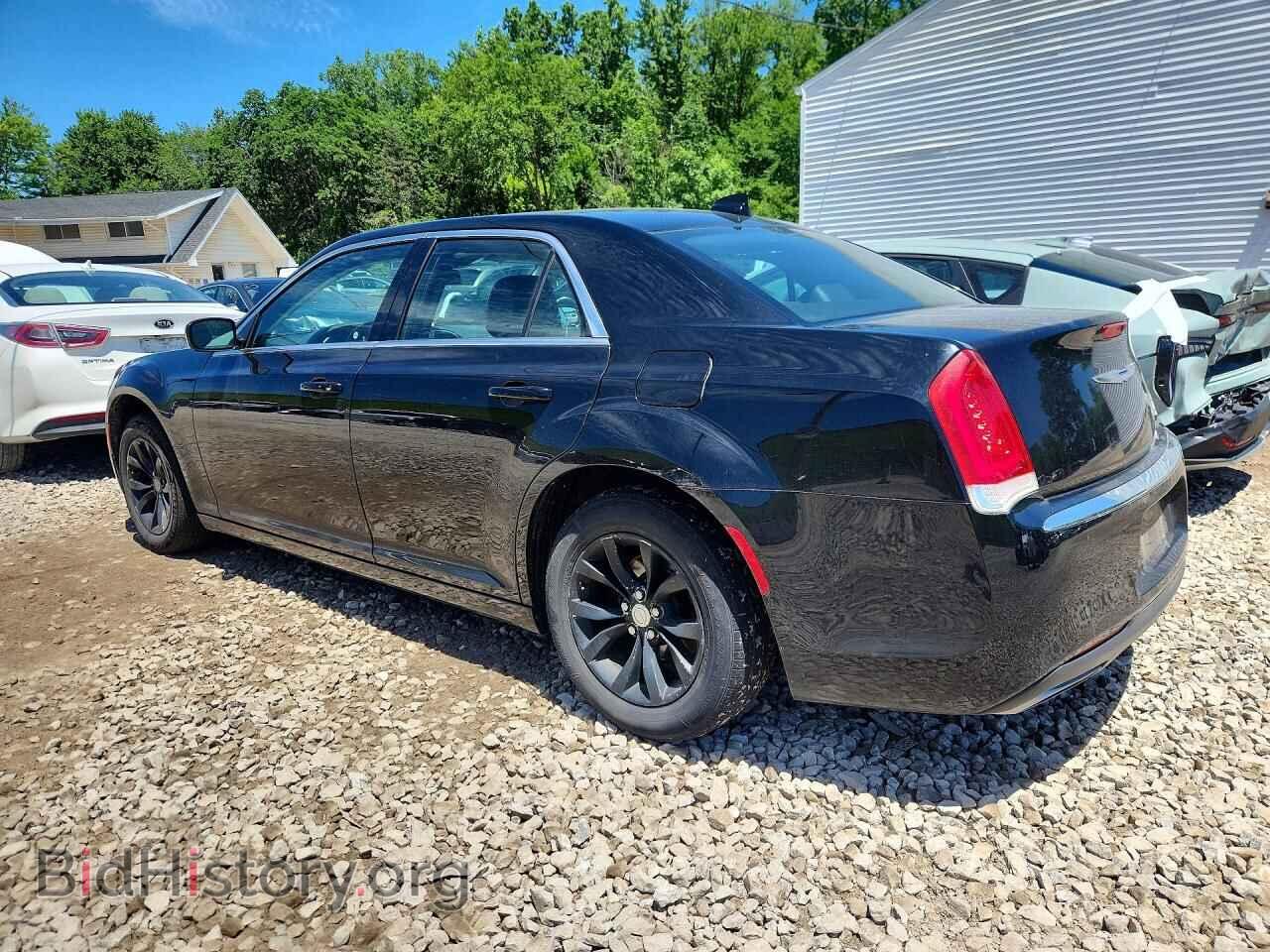 2015 CHRYSLER 300 - VIN: 2C3CCAAG0FH882317 - Фото 2
