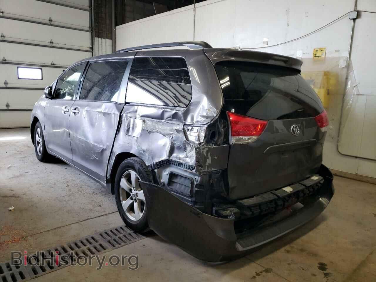 2011 TOYOTA SIENNA - VIN: 5TDKK3DC6BS075813 - Фото 3
