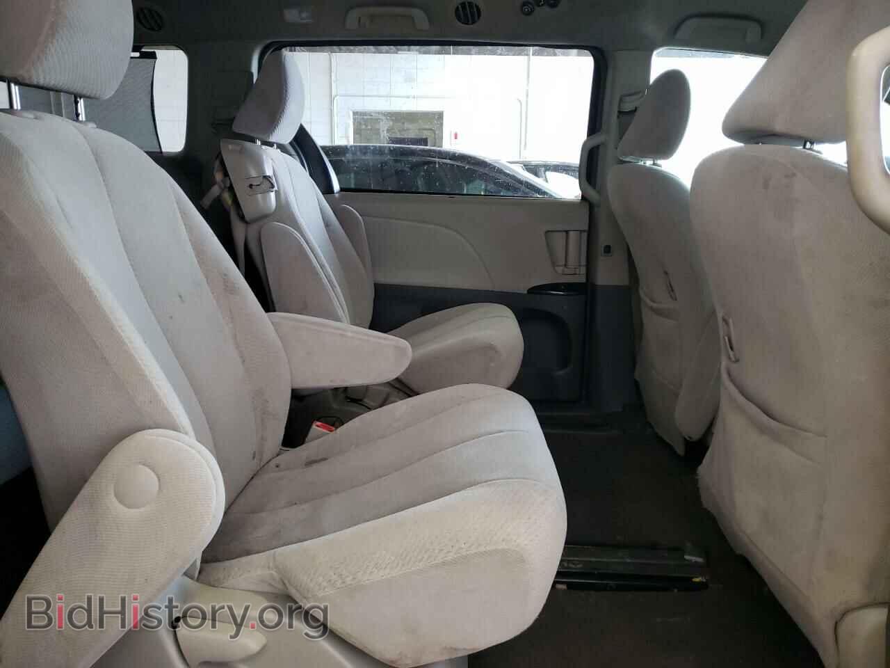2011 TOYOTA SIENNA - VIN: 5TDKK3DC6BS075813 - Фото 6