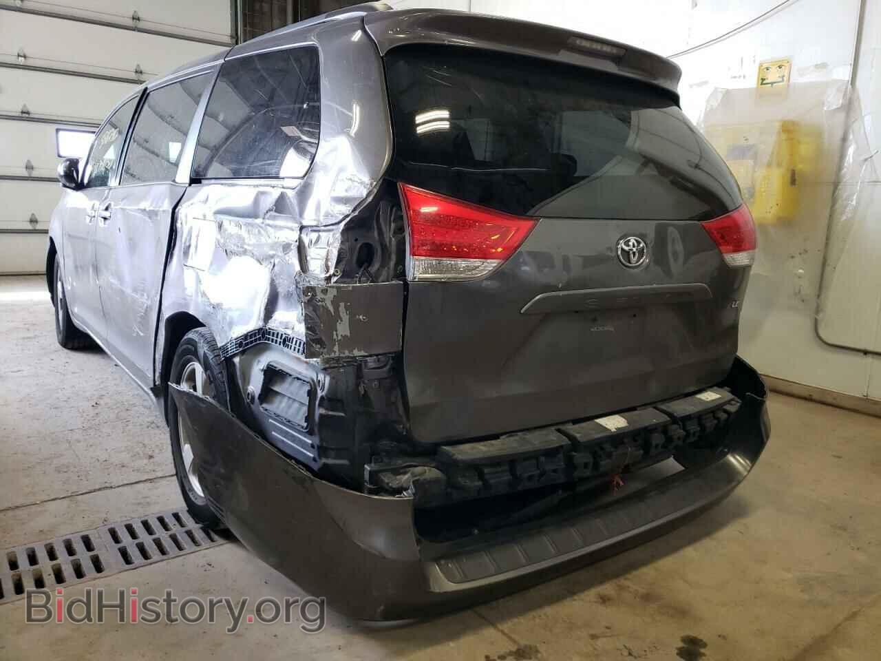 2011 TOYOTA SIENNA - VIN: 5TDKK3DC6BS075813 - Фото 9