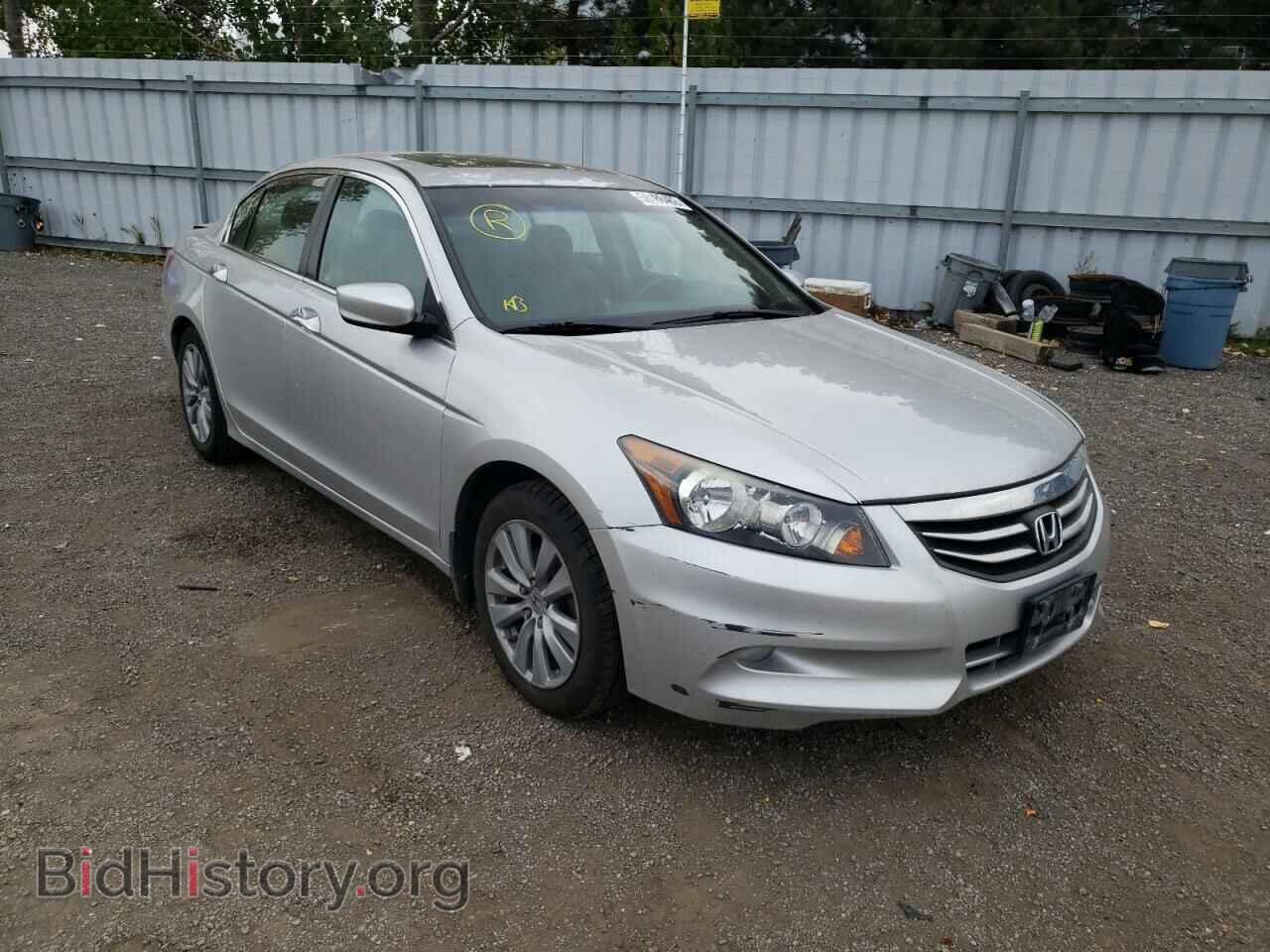 Photo 1HGCP3F86BA800940 - HONDA ACCORD 2011