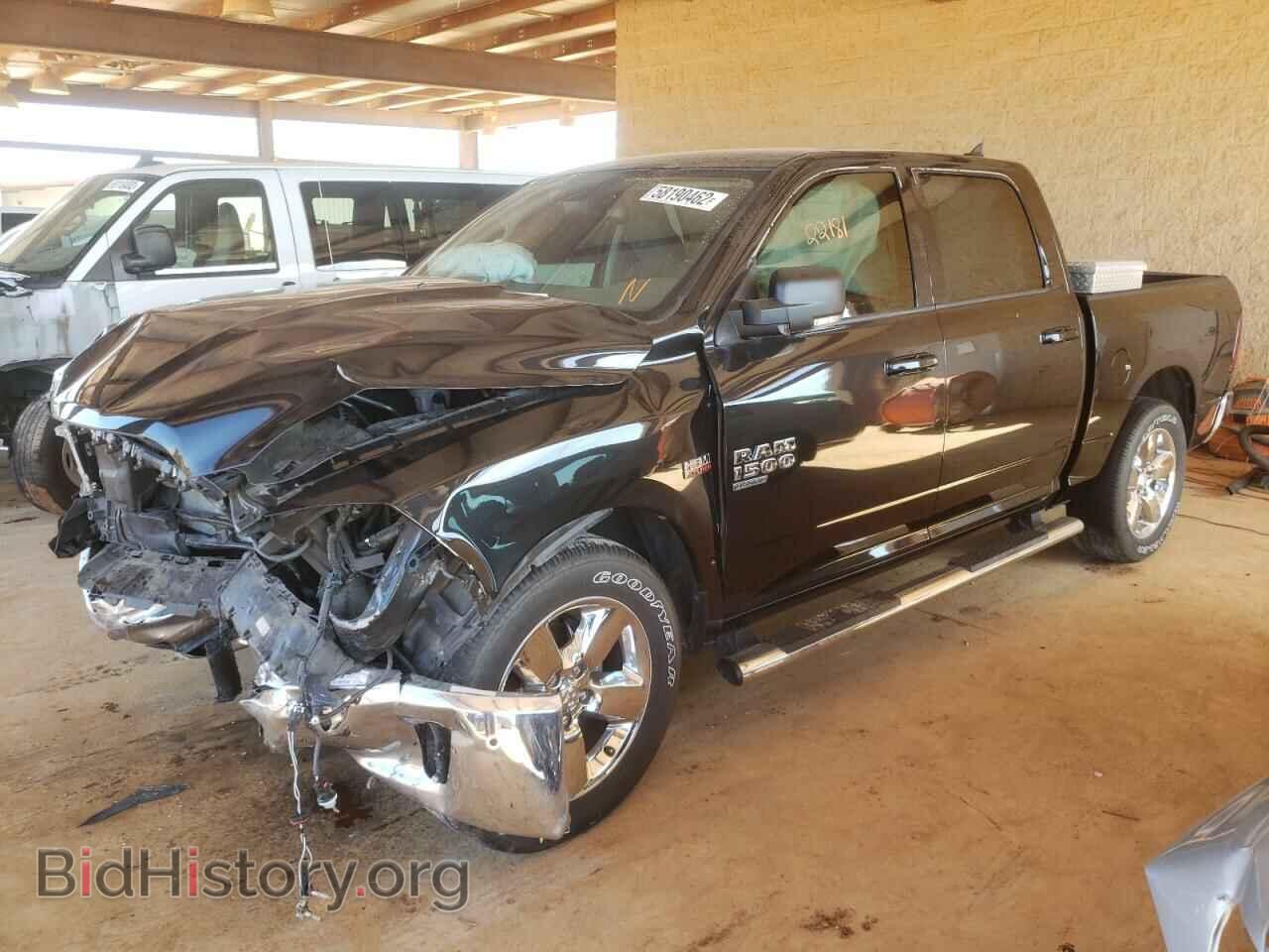 2019 RAM 1500 - VIN: 1C6RR6LT2KS573051 - Фото 2