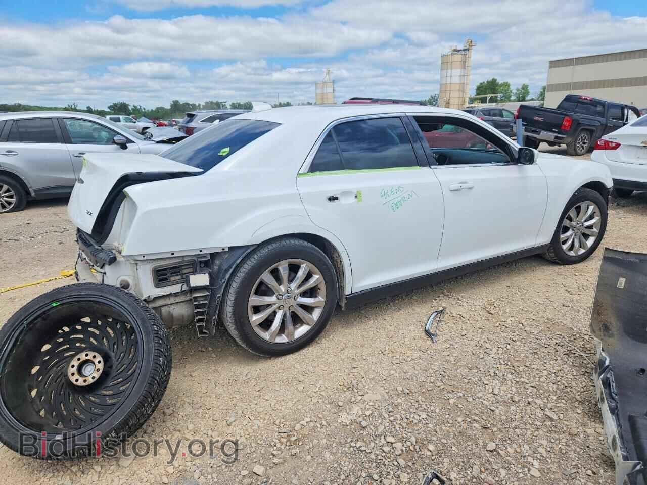 2016 CHRYSLER 300 - VIN: 2C3CCARG5GH329359 - Photo 3