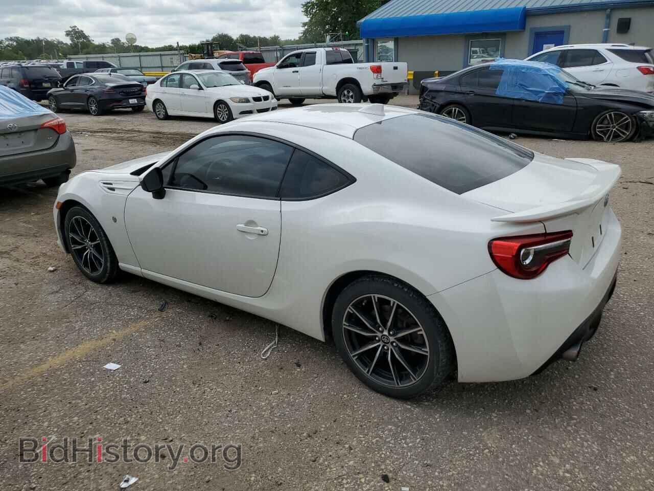 2017 TOYOTA 86 - VIN: JF1ZNAA15H8704199 - Фото 2