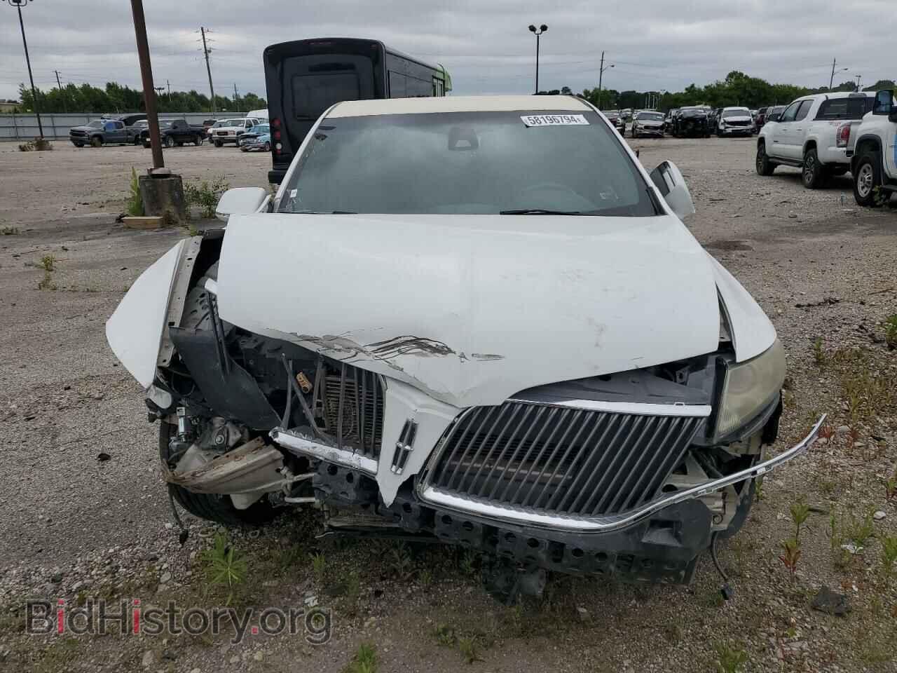 2017 LINCOLN MKT - VIN: 2L1MJ5LT7HBL00014 - Photo 5