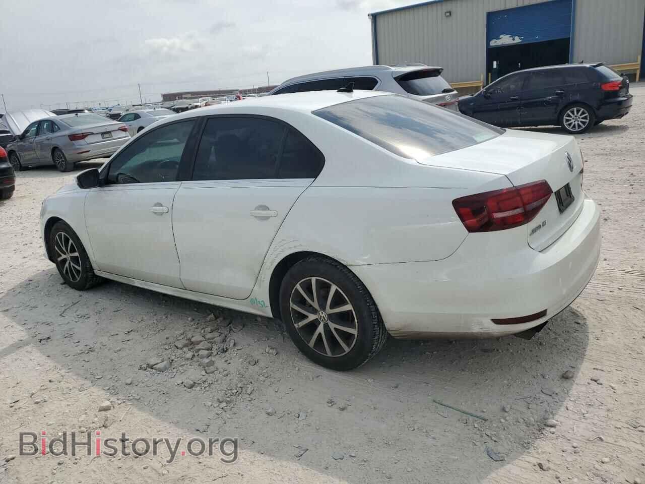 2017 VOLKSWAGEN JETTA - VIN: 3VWDB7AJ8HM380190 - Фото 2