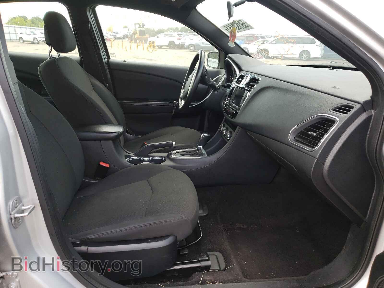 2011 CHRYSLER 200 - VIN: 1C3BC1FB3BN555002 - Фото 5
