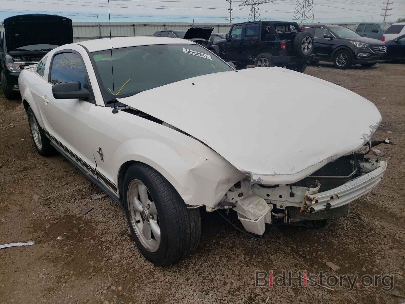 Photo 1ZVFT80N275247932 - FORD MUSTANG 2007