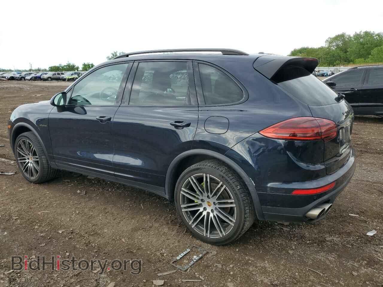 2017 PORSCHE CAYENNE - VIN: WP1AE2A27HLA75174 - Фото 2