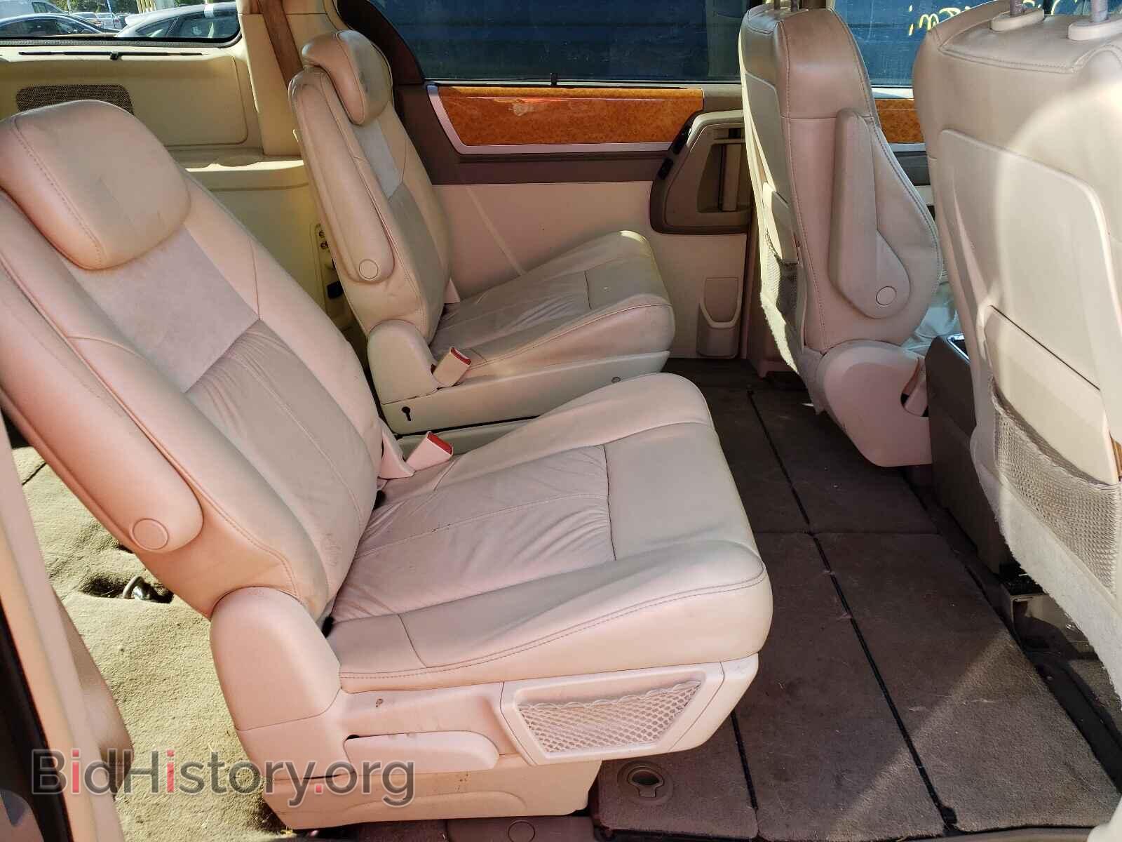 2008 CHRYSLER MINIVAN - VIN: 2A8HR64X78R719050 - Фото 6