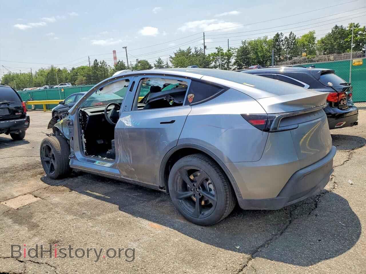 2026 TESLA MODEL Y - VIN: 7SAYGDEE4TA456809 - Photo 2