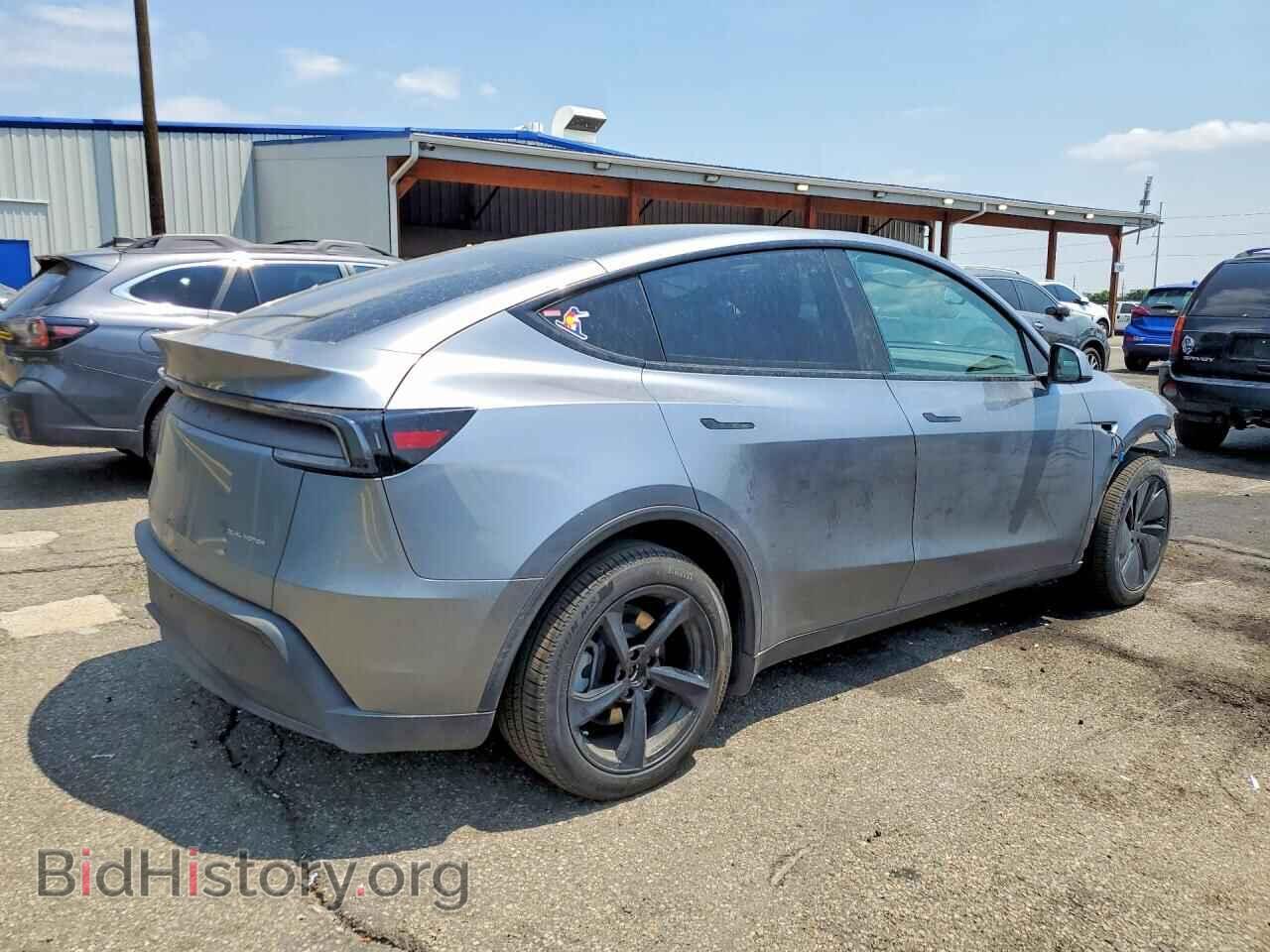 2026 TESLA MODEL Y - VIN: 7SAYGDEE4TA456809 - Photo 3