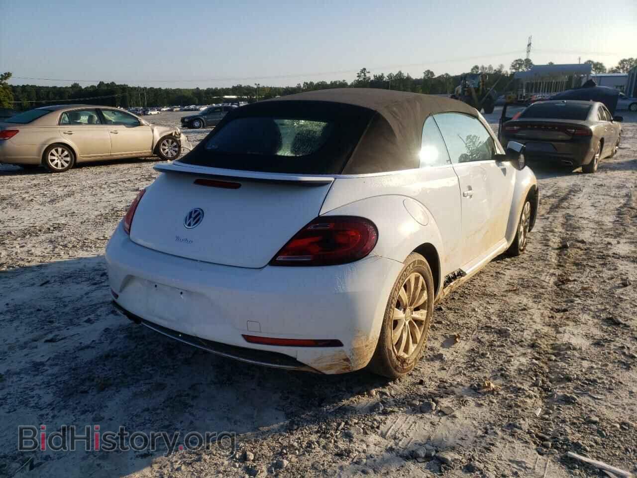 2017 VOLKSWAGEN BEETLE - VIN: 3VW517AT6HM809285 - Фото 4