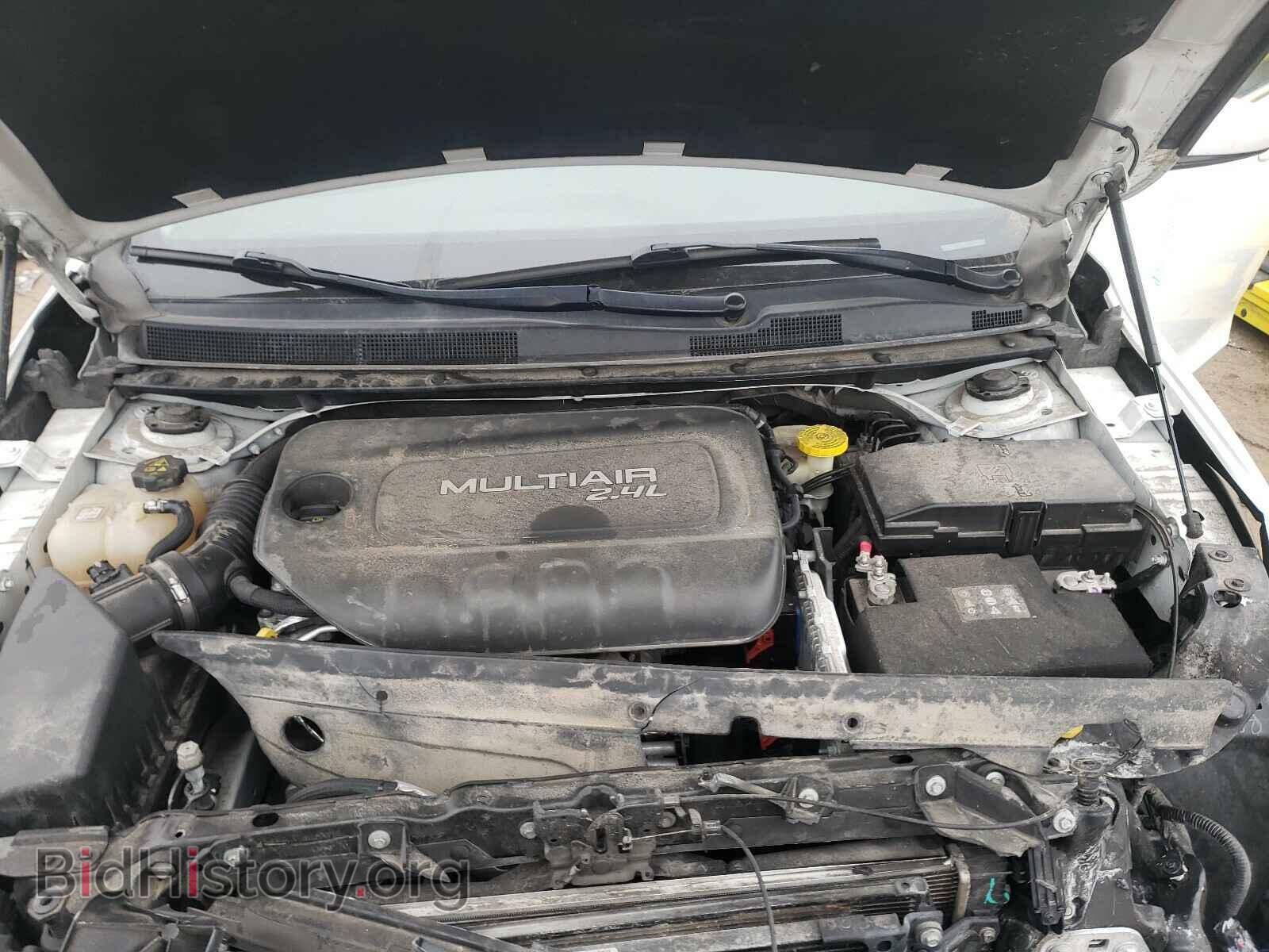2015 CHRYSLER 200 - VIN: 1C3CCCAB1FN642412 - Фото 7