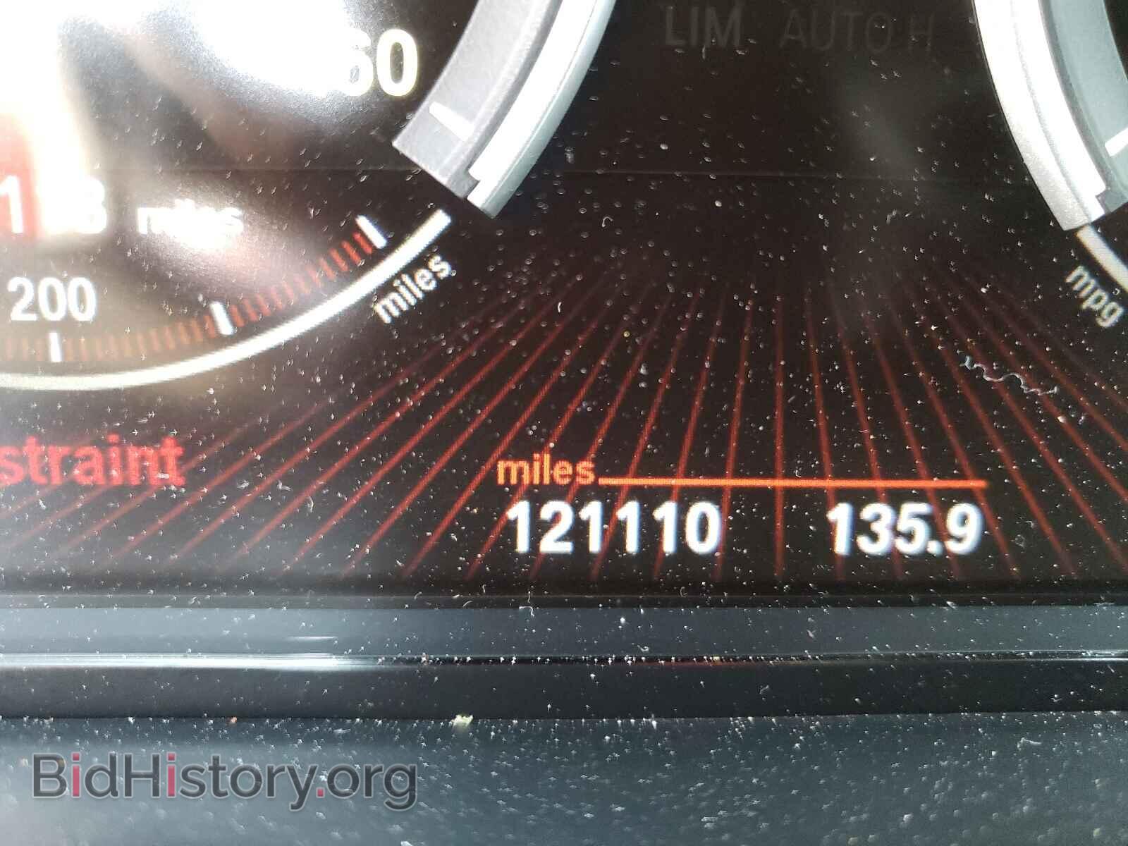 2012 BMW 7 SERIES - VIN: WBAKA8C51CDX01412 - Фото 8