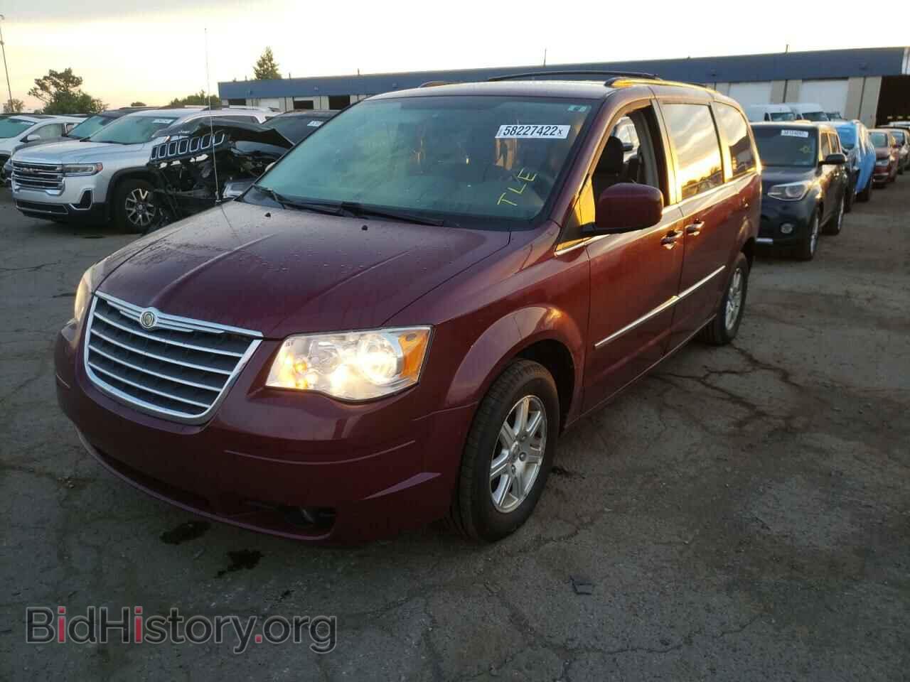 2009 CHRYSLER MINIVAN - VIN: 2A8HR54109R512961 - Фото 2