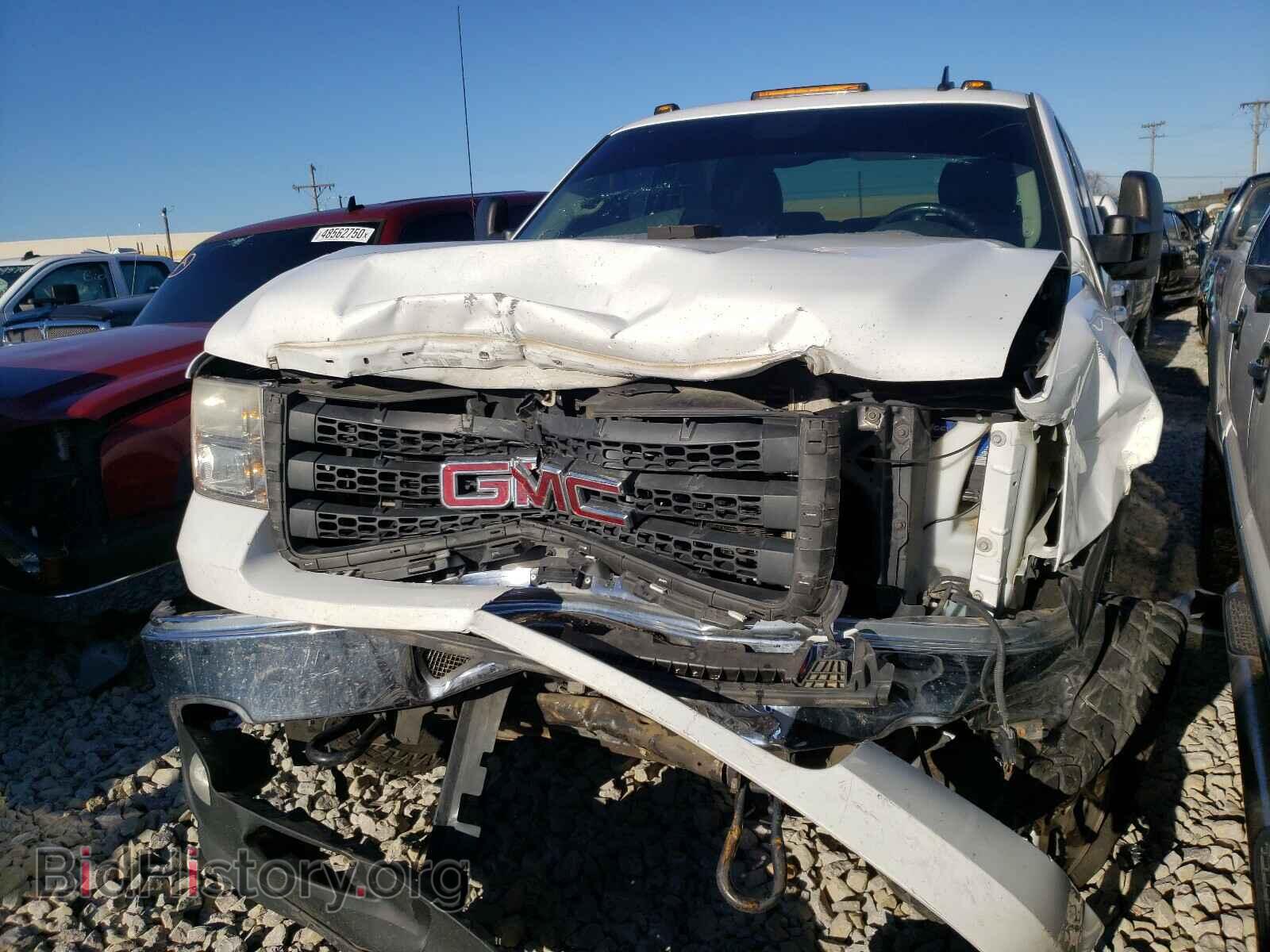2011 GMC SIERRA - VIN: 1GT424C83BF116653 - Фото 2