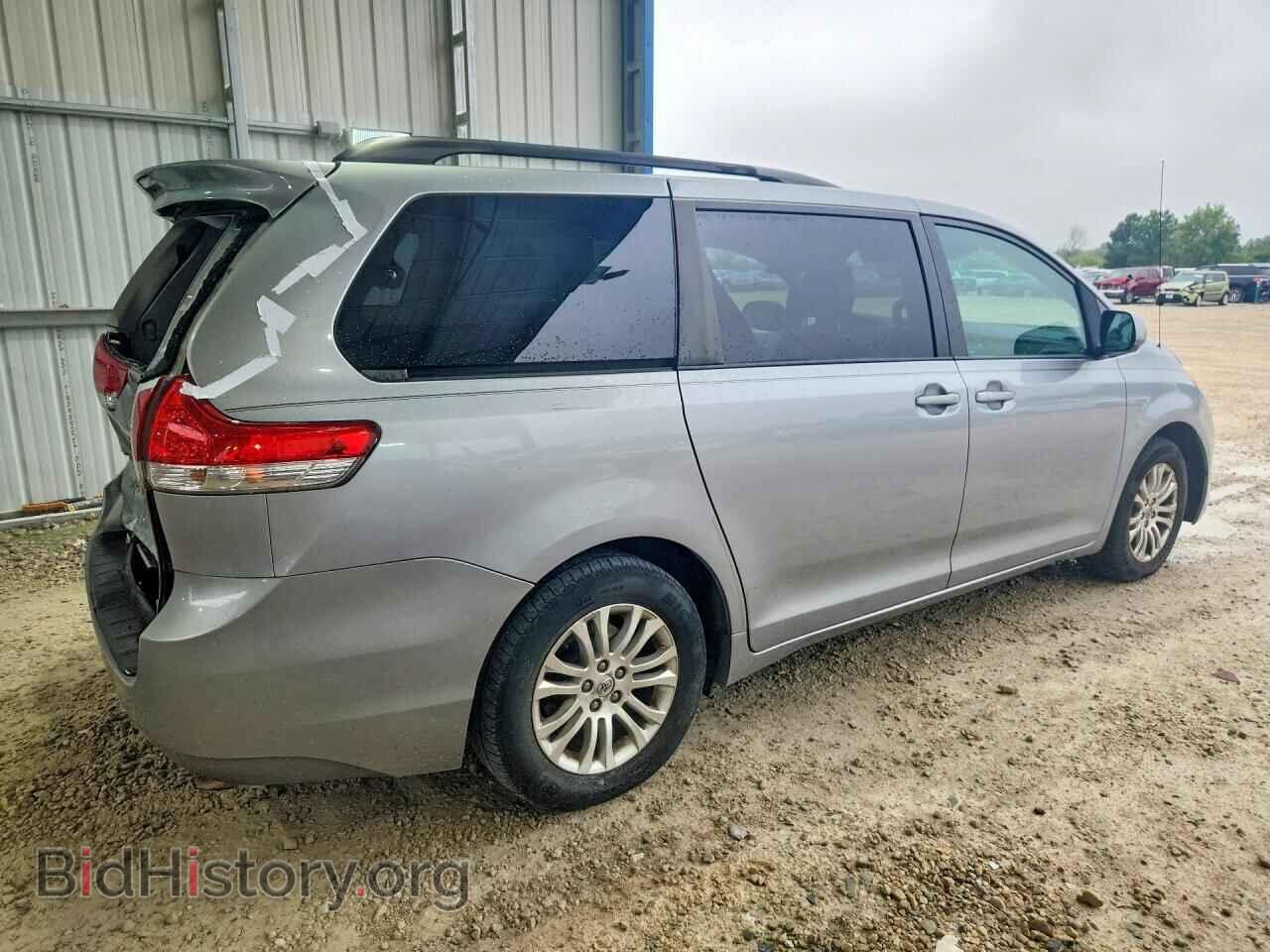 2011 TOYOTA SIENNA - VIN: 5TDYK3DC5BS070855 - Фото 3