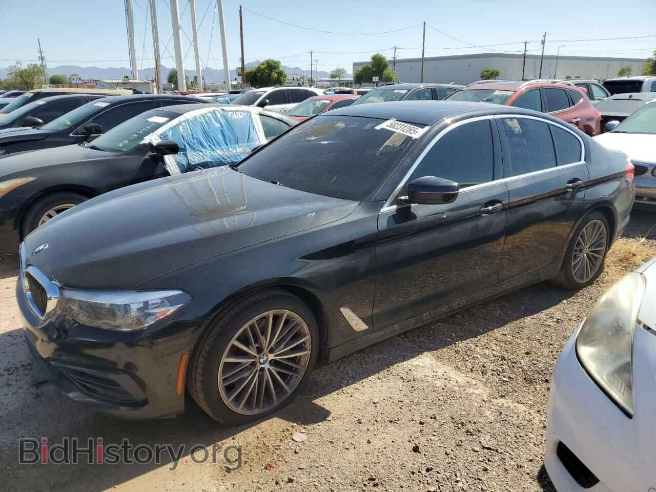 Фотография WBAJE7C59KWW08196 - BMW 5 SERIES 2019