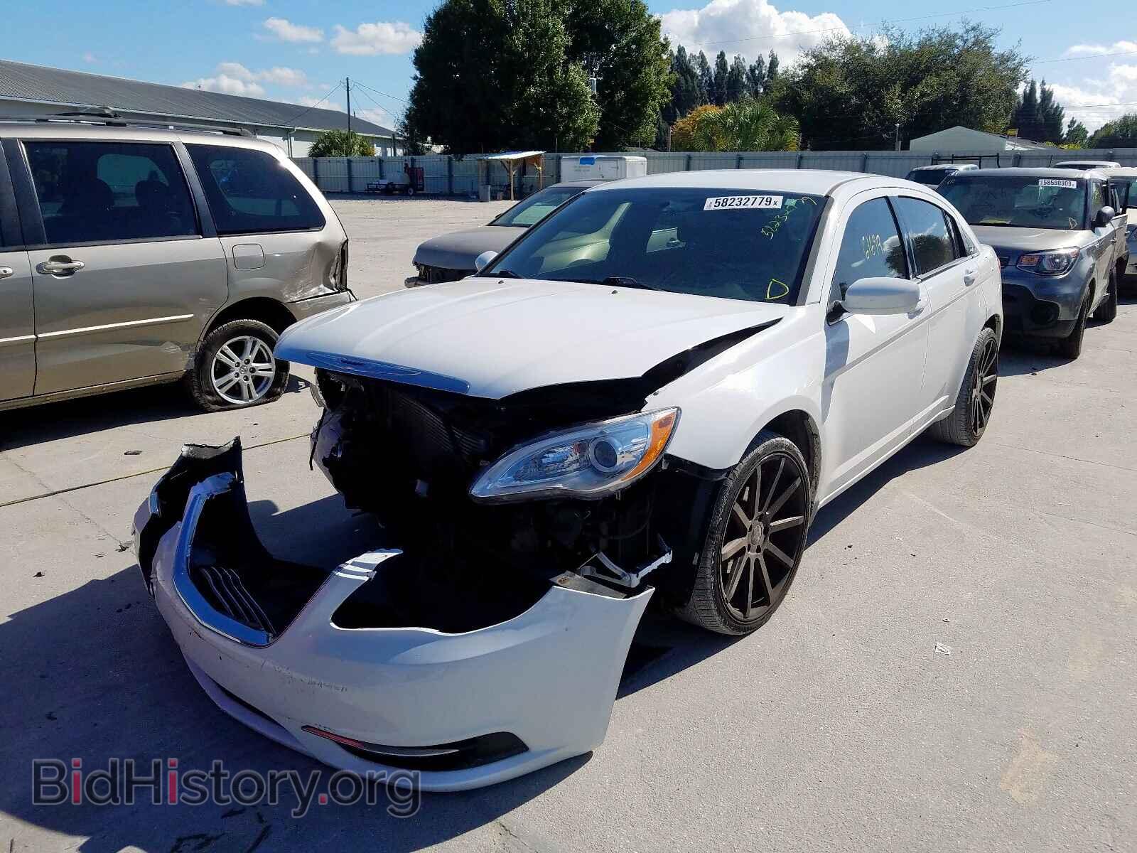 2014 CHRYSLER 200 - VIN: 1C3CCBAB2EN208492 - Фото 2