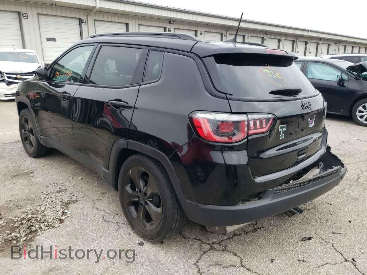 2018 JEEP COMPASS - VIN: 3C4NJCBB2JT322551 - Фото 2