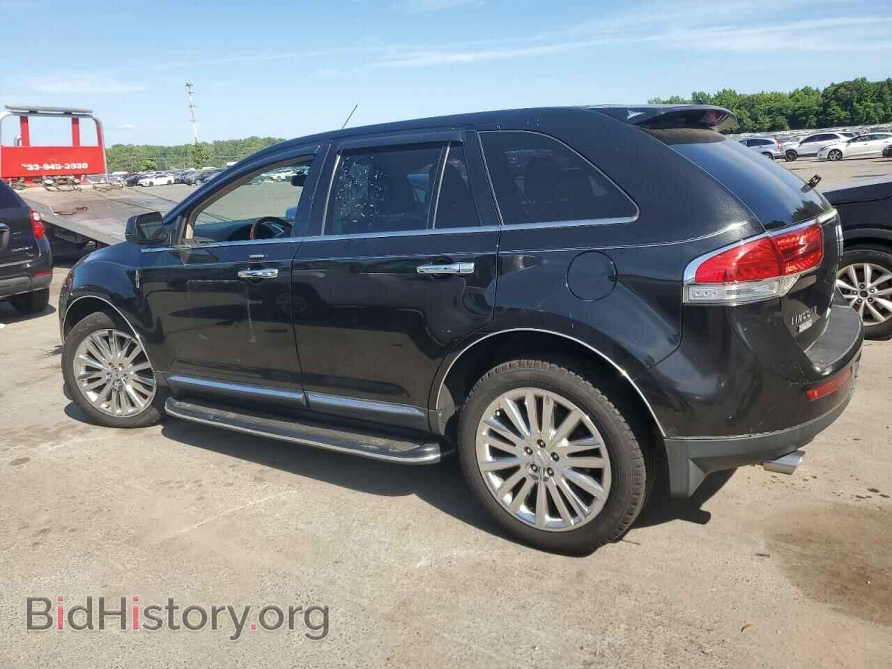2011 LINCOLN MKX - VIN: 2LMDJ8JK2BBJ05847 - Photo 2