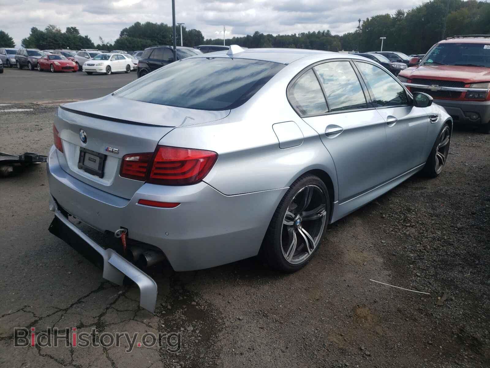 2013 BMW M5 - VIN: WBSFV9C56DC773463 - Фото 4