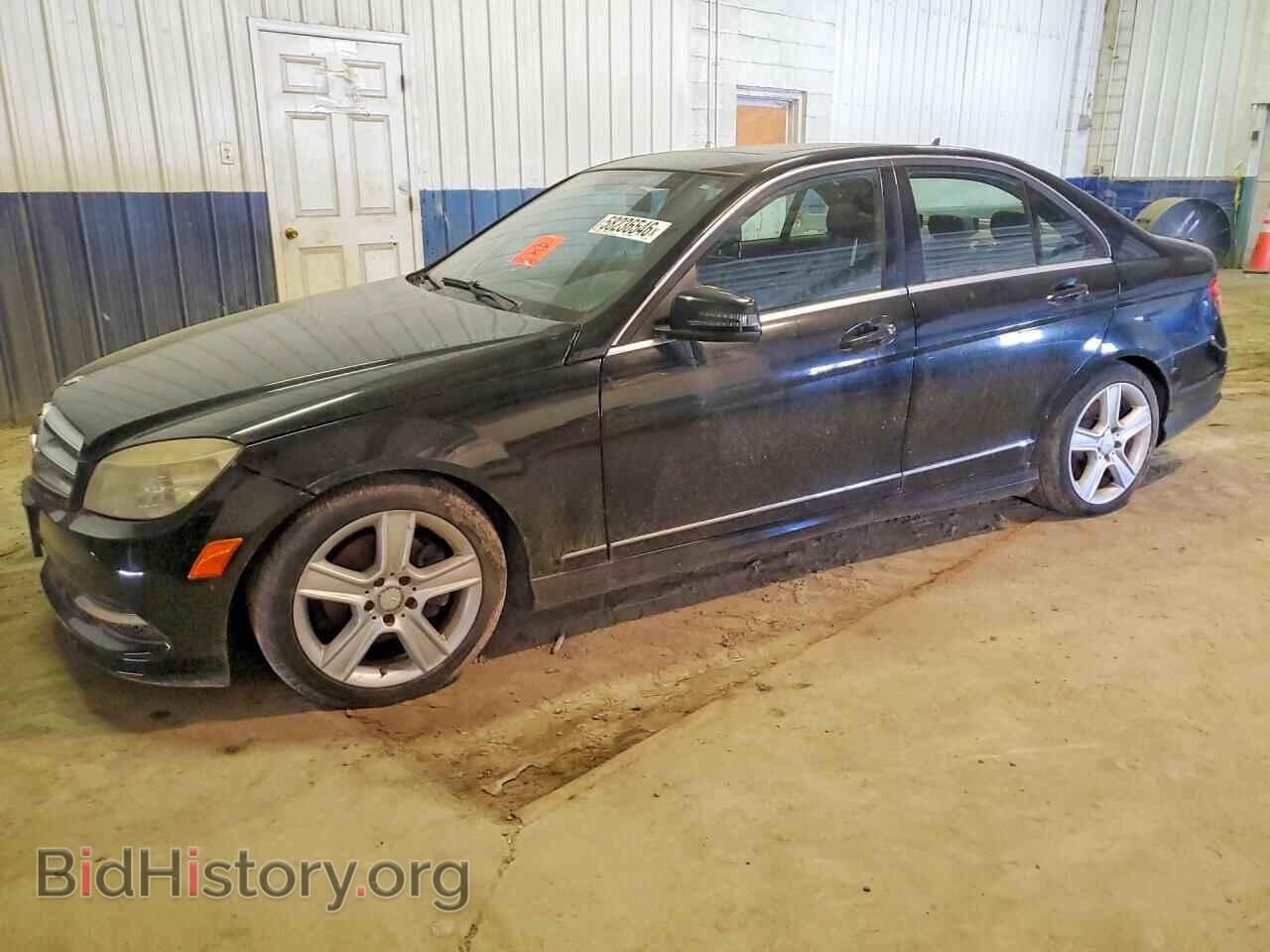 Photo WDDGF8BB8BR134429 - MERCEDES-BENZ C-CLASS 2011