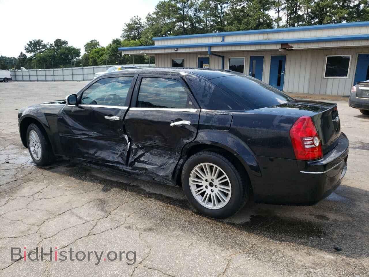 2010 CHRYSLER 300 - VIN: 2C3CA5CV5AH263245 - Фото 2