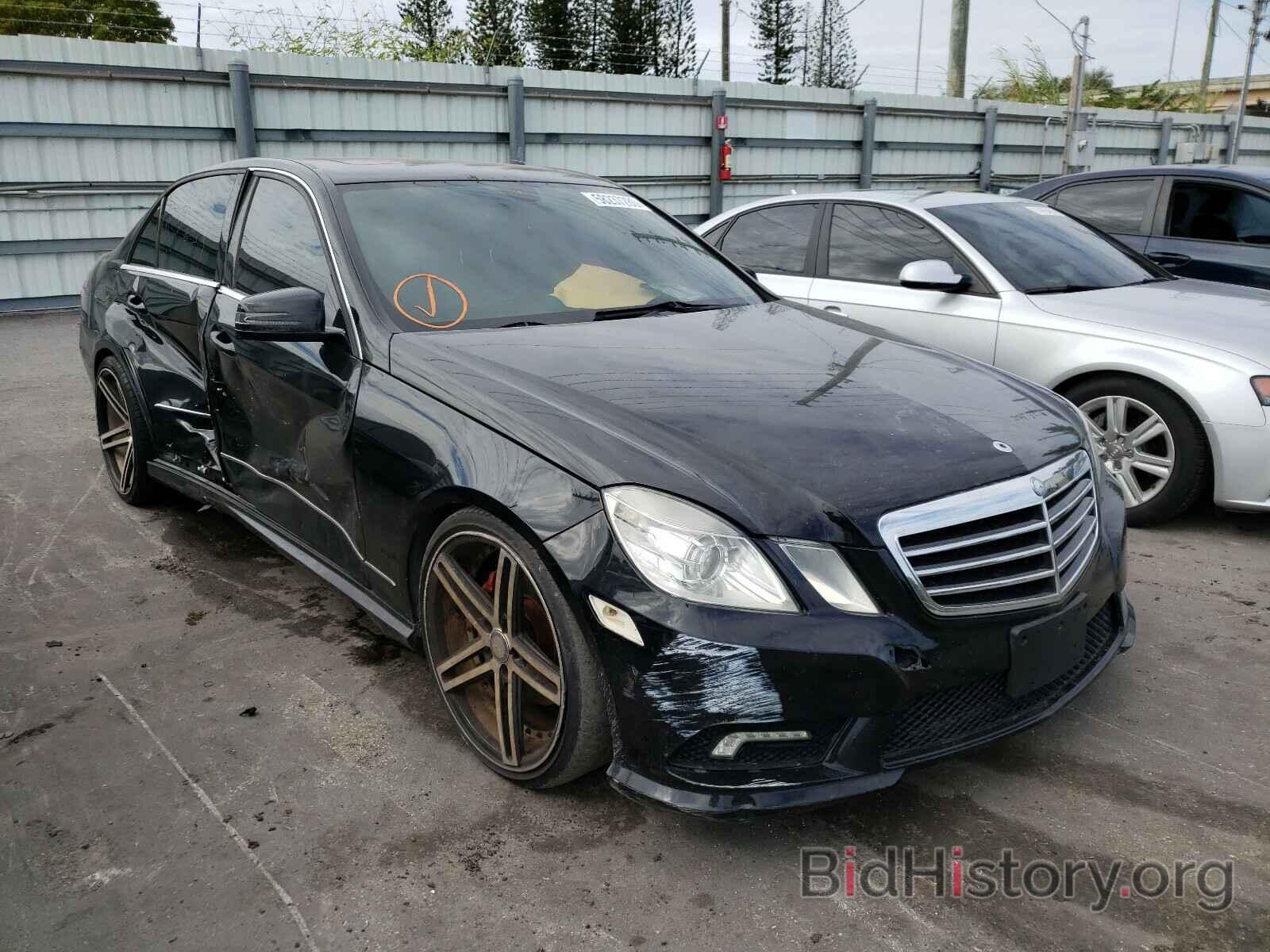 Photo WDDHF5GB6BA334865 - MERCEDES-BENZ E CLASS 2011