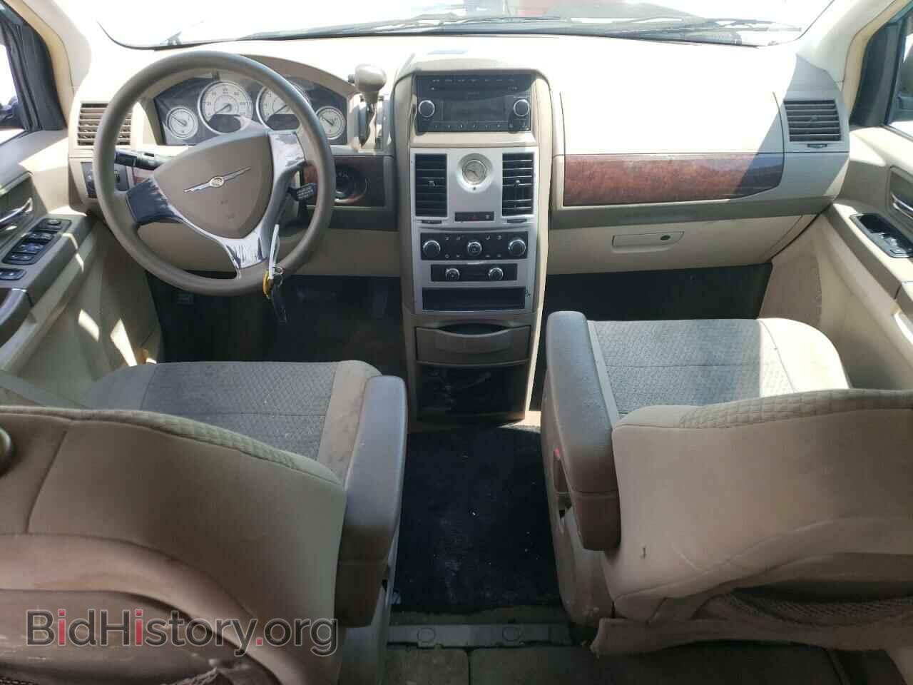 2010 CHRYSLER MINIVAN - VIN: 2A4RR4DE8AR165970 - Фото 8