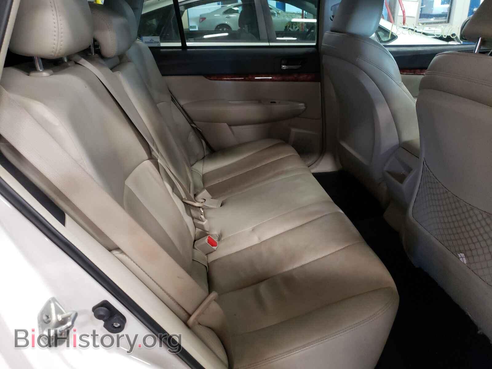 2011 SUBARU OUTBACK - VIN: 4S4BRCKC7B3332232 - Photo 6